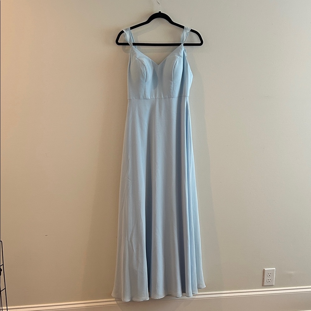 Elegant Light Blue Sleeveless Dress, size 6, formal gown or bridesmaid dress